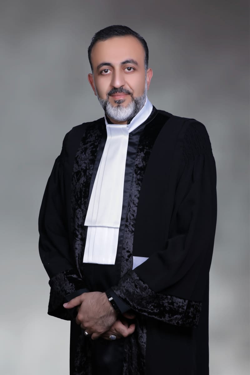 یاسر عرب نژاد وکیل دعاوی بانکی, وکیل بانکی